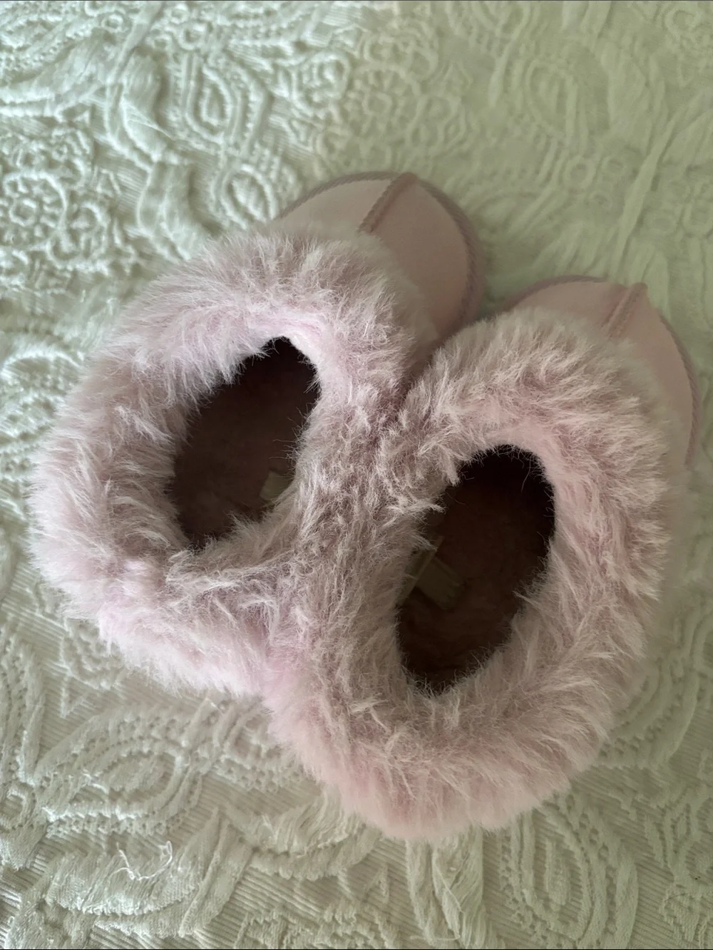 💕 CUTE, CUTE PINK FAUX SUEDE TODDLER SLIPPERS WITH FUR ACCENT